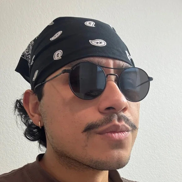 Saint Laurent Round Sunglasses - Picture 5 of 10